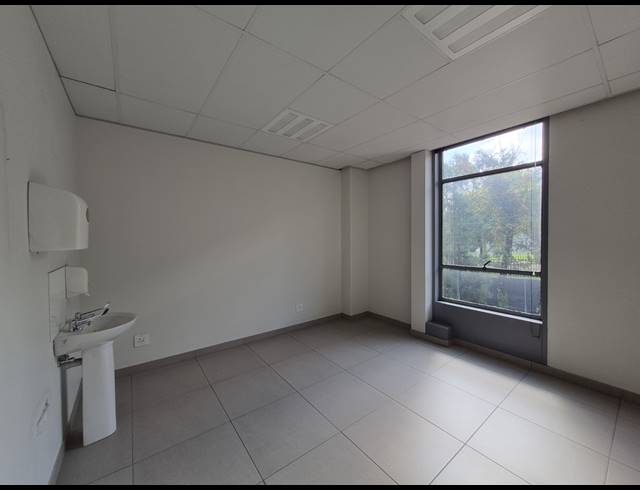 215M² OFFICE TO LET IN ROSEBANK